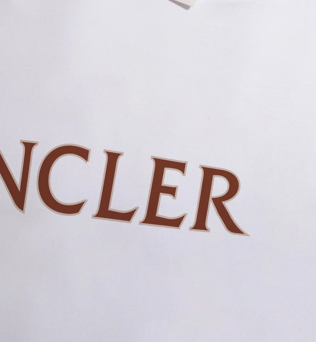 Quality《Moncler~ 》2024New Arrival T , Versatile Quality . ‼ 32 250G ‼ T 🤪 Sizes：S-M-L-XL-2XL ：Black White 、 Same Style